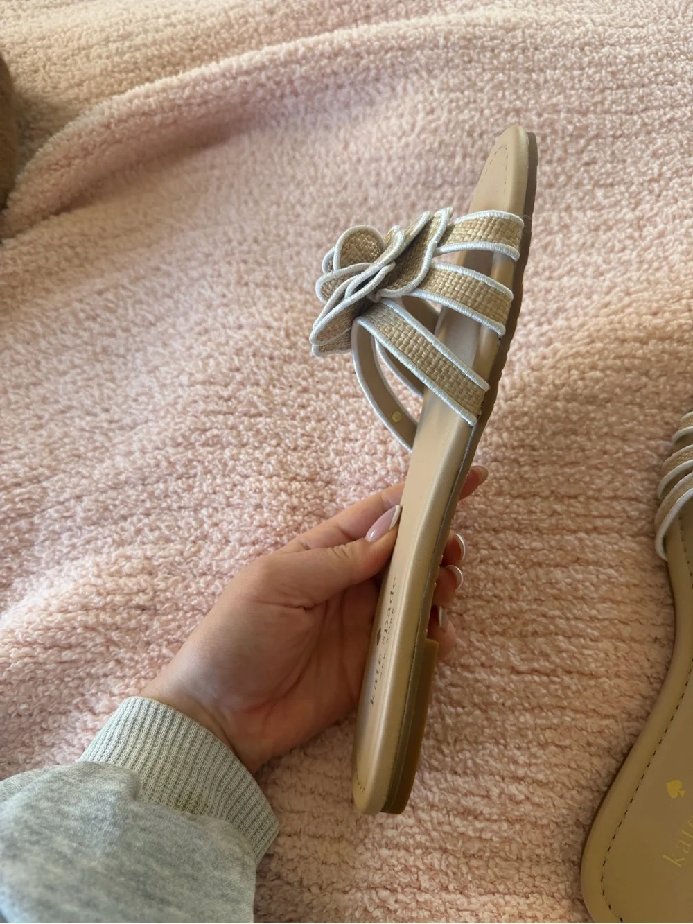kate spade tan floral-appliqué slide sandals